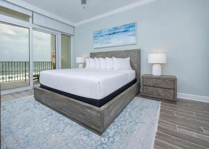 Phoenix Gulf Tower 404 Apartment